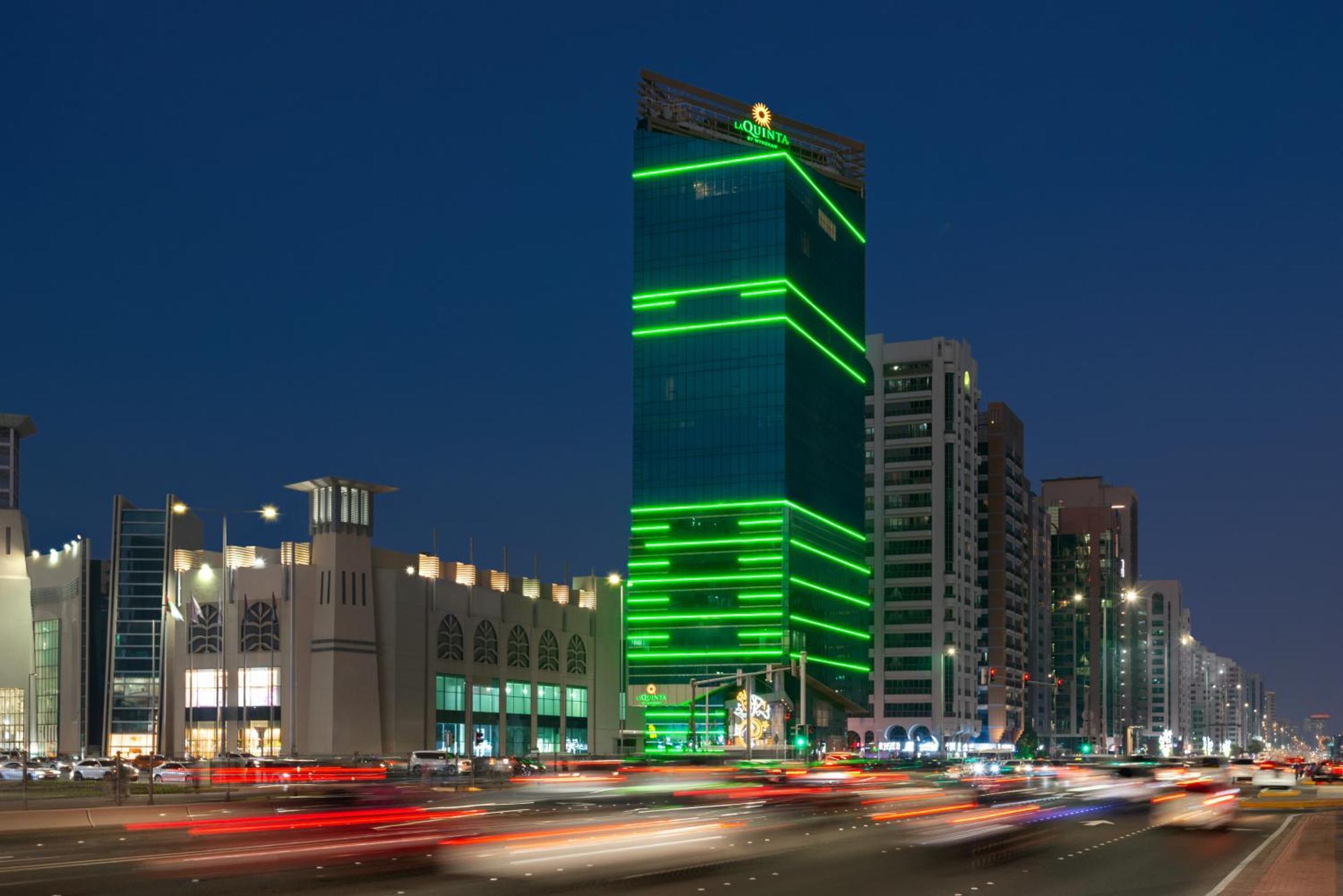 Hotel La Quinta By Wyndham Abu Dhabi Al Wahda Exterior foto