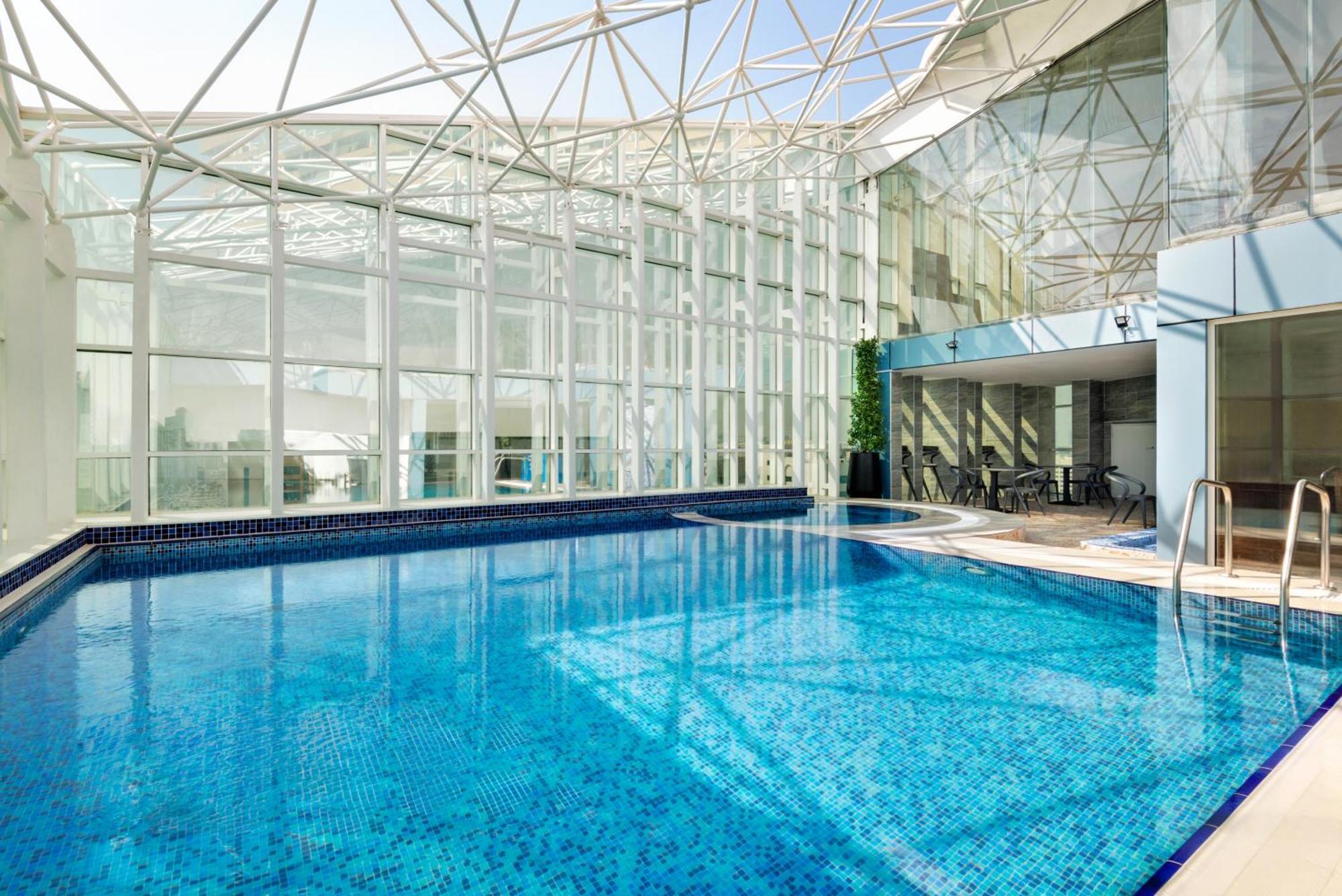 Hotel La Quinta By Wyndham Abu Dhabi Al Wahda Exterior foto